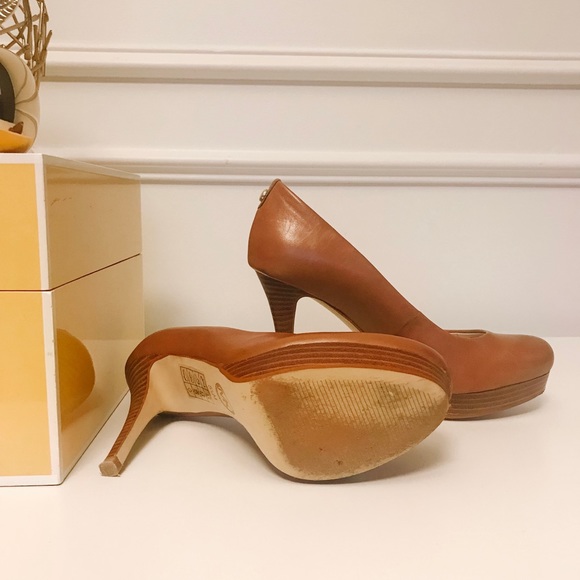 MICHEAL Michael Kors Cognac heels - Picture 3 of 4